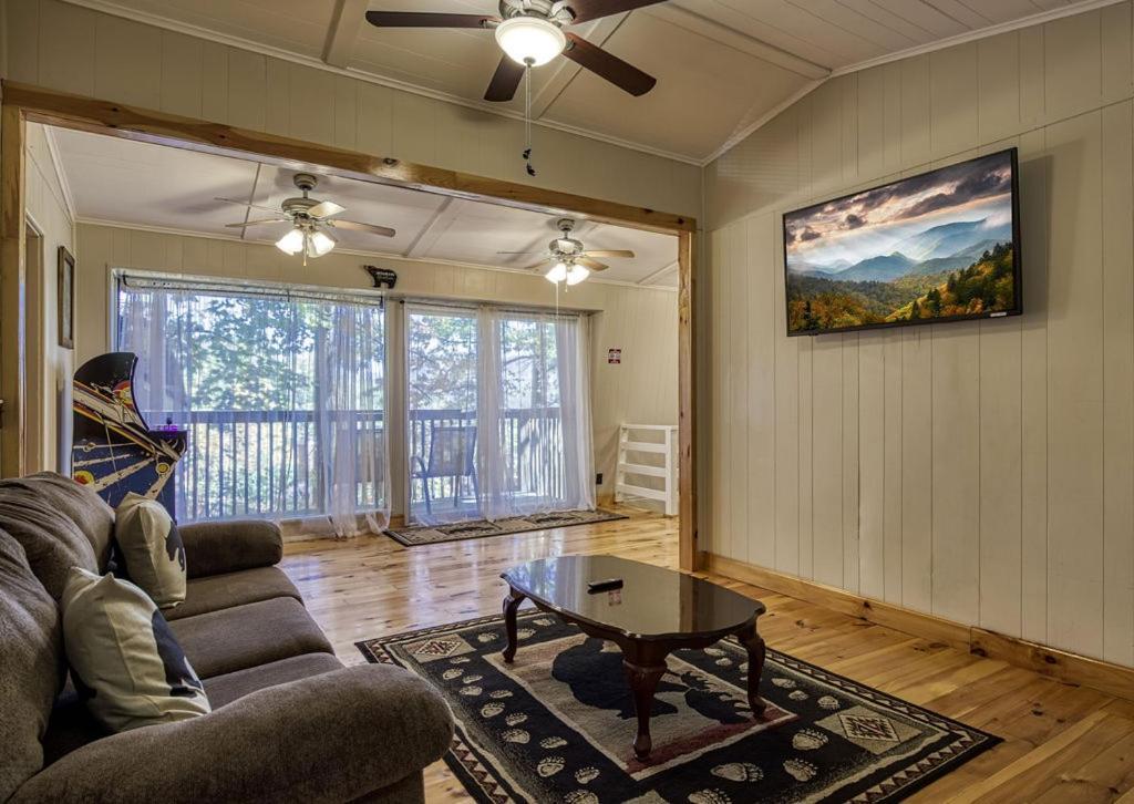 Four Bears Den Villa Gatlinburg Buitenkant foto